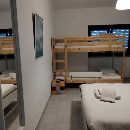 Ip5 Chivas Beach House Ferrel  Buitenkant foto