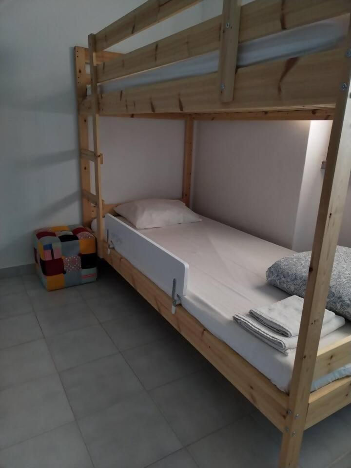 Ip5 Chivas Beach House Ferrel  Buitenkant foto